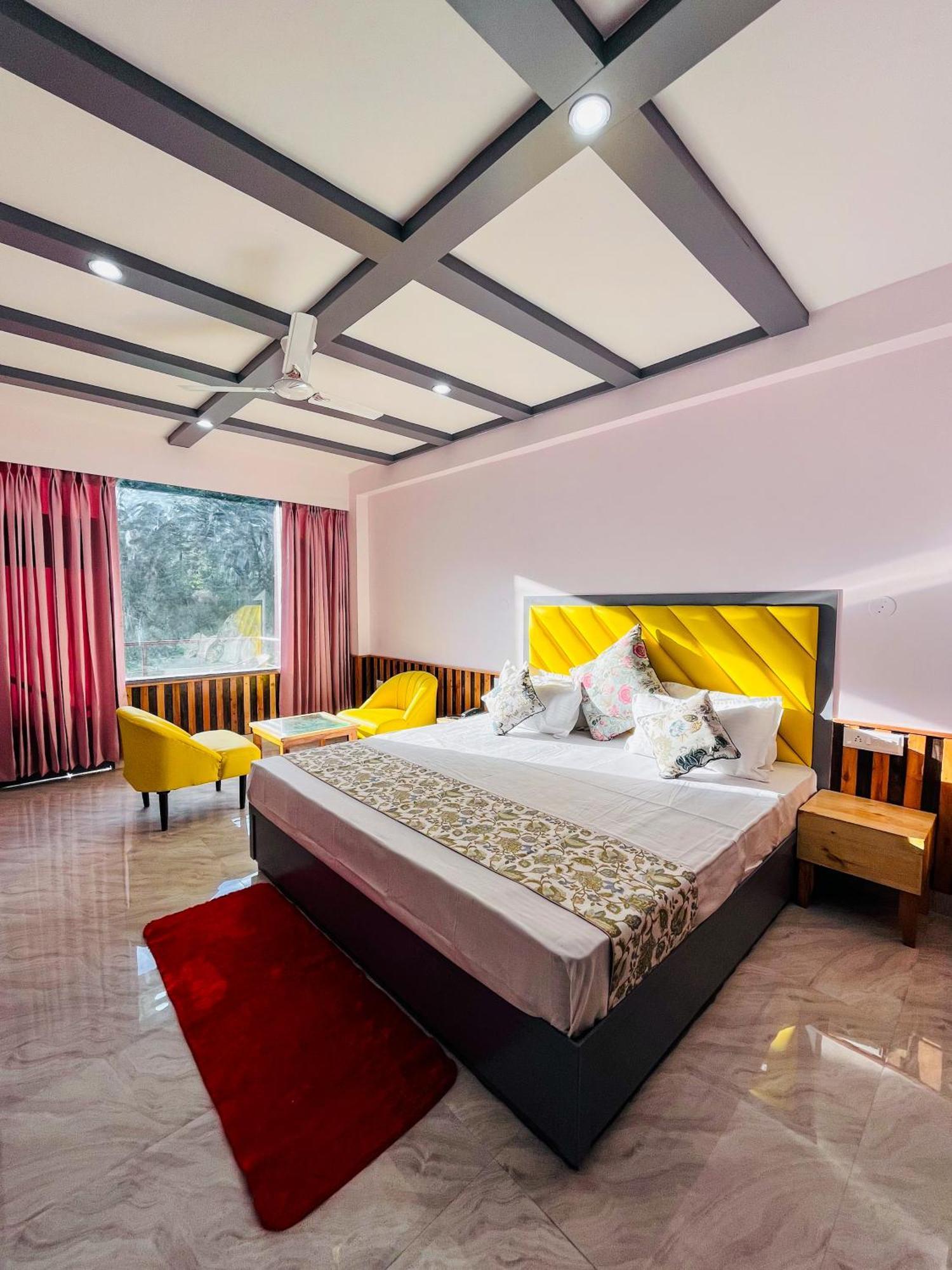 Hotel Apple Flower Manāli Kültér fotó